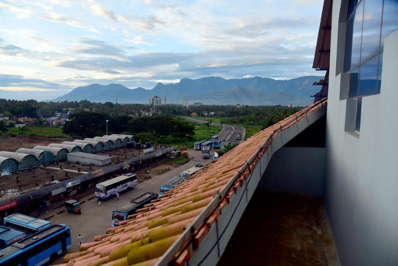 Hotel Kairali Towers Palakkad Exterior foto